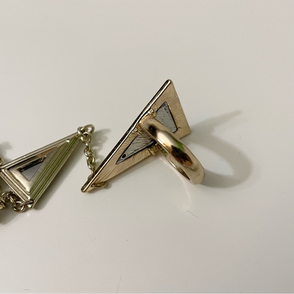 Bebe Triangular Tribal Hand Jewelry Ring Hand Chain - Picture 7 of 15